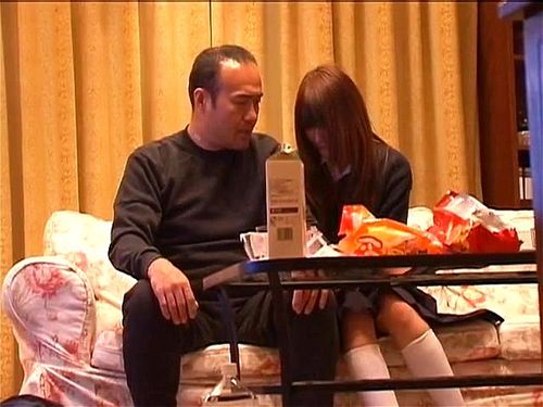 大人びた雰囲気の可愛いJKと興奮しまくりのねっとりプレイ！