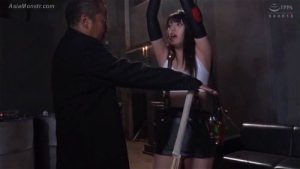 悪と戦う黒髪ロングヘアのお姉さんが捕まって辱めを受ける！